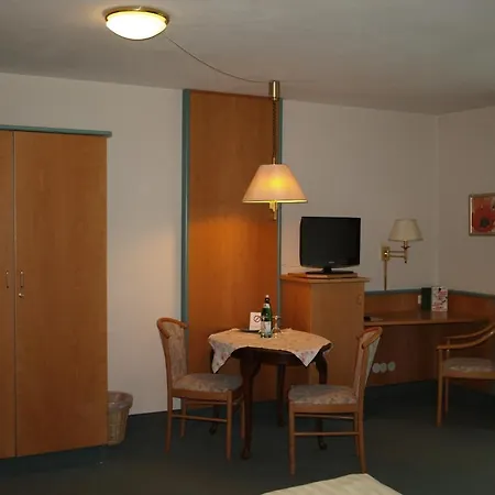 מלון דירות Am Friedrichspark 3*