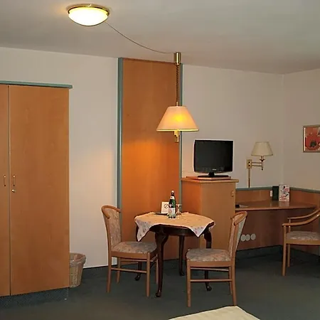 מלון דירות Am Friedrichspark 3*